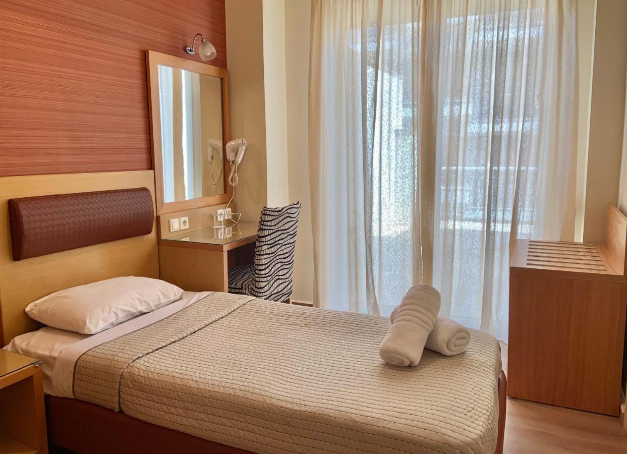 Hotel Flisvos Kalamata Pokoj fotografie